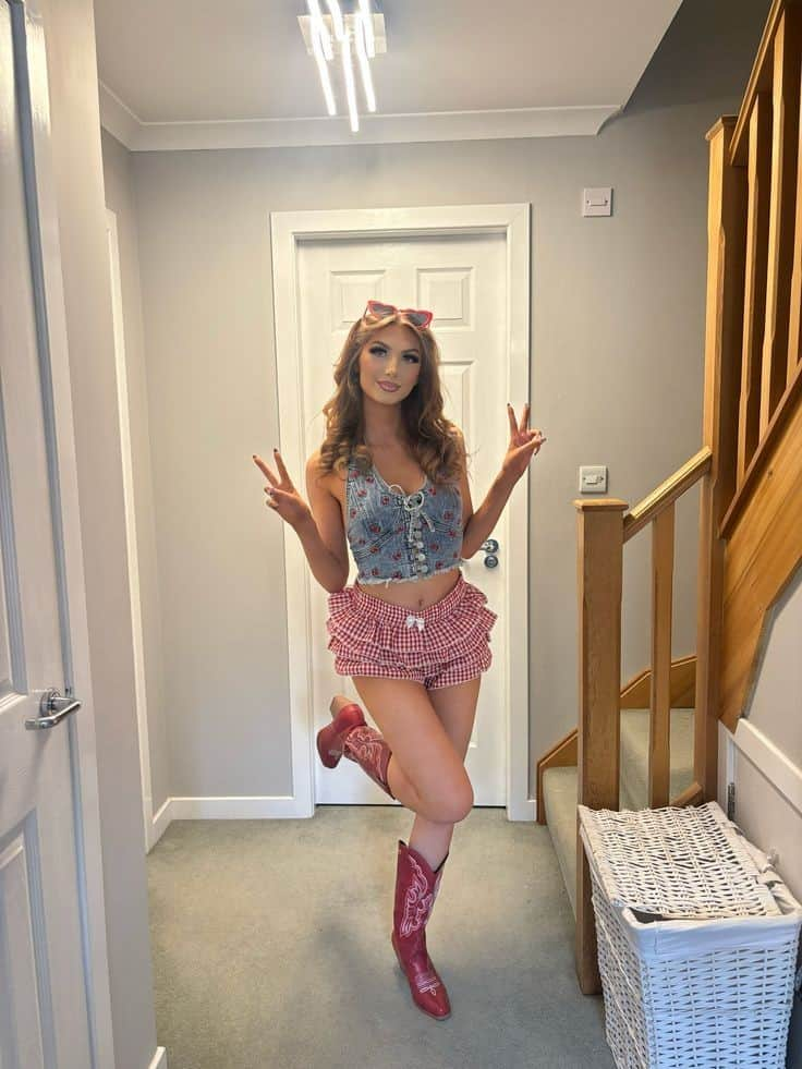 Retro Chic Meets Country Charm
