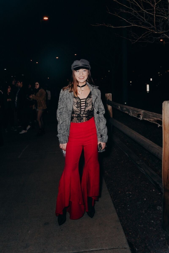 Retro Glam with a Modern Twist
