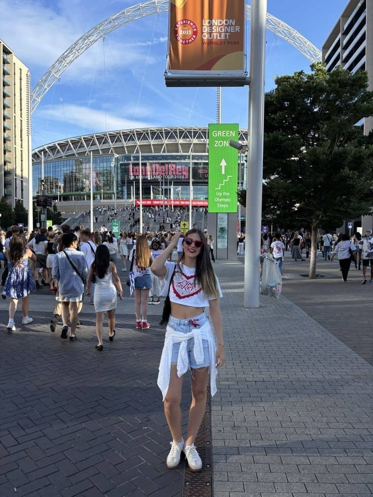 Casual Cool Concert Crop Top
