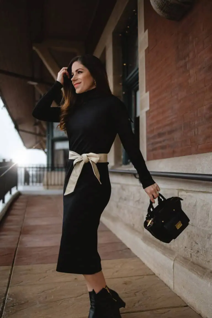 Timeless Black Dress with Contrasting Belt