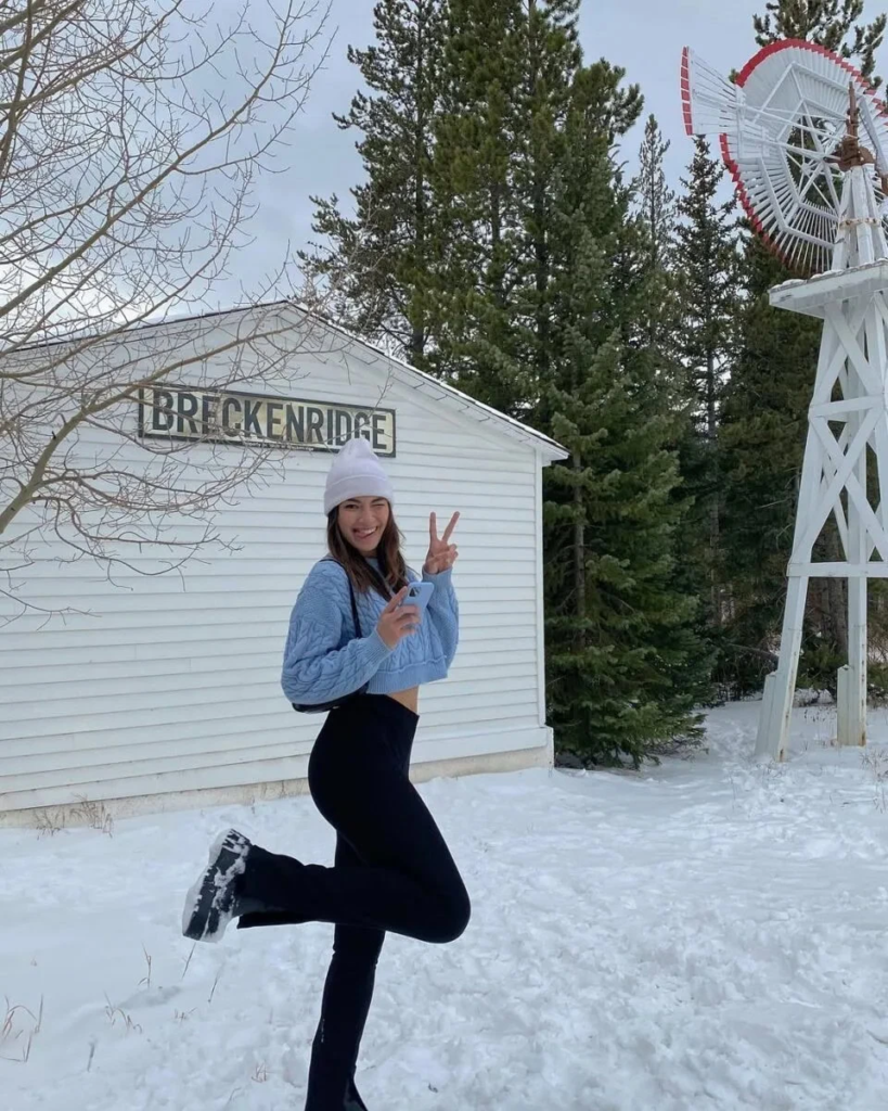 Black Leggings With Quilted Puffer Jacket
