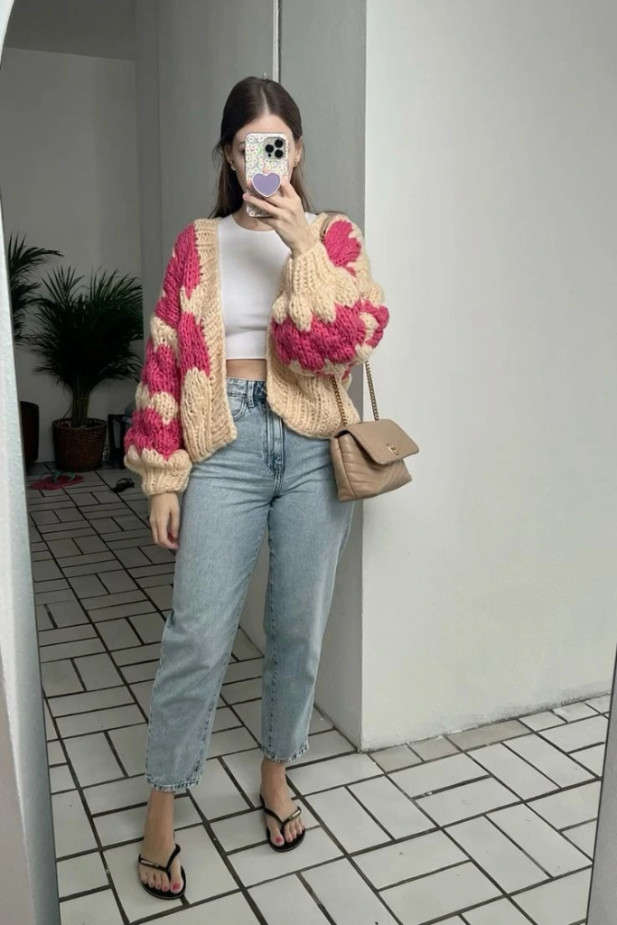 Colorblock Cardigan with Cropped Denim
