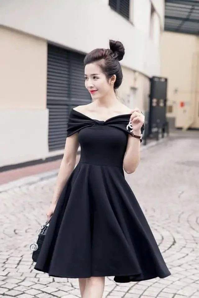 Elegant Off-Shoulder Midi Dress