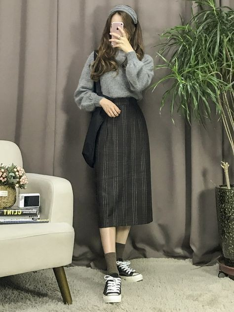 Cozy Sweater with Pleated Midi Skirt
